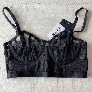 Na-kd Bralette. Black detailed bustier with lace. Size: EU 70B.